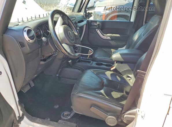 1C4BJWEG6GL261043 2016 JEEP WRANGLER White Vista interior delantera