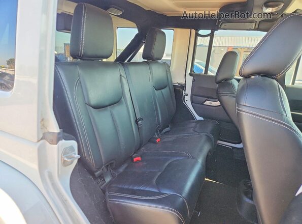 1C4BJWEG7GL154146 2016 JEEP WRANGLER White Widok wnętrza z tyłu