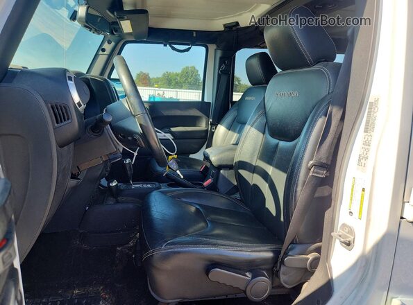 1C4BJWEG7GL154146 2016 JEEP WRANGLER White Widok wnętrza z przodu