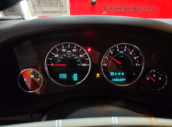 1C4BJWEG8HL588237 2017 JEEP WRANGLER Red Вид щитка приладів