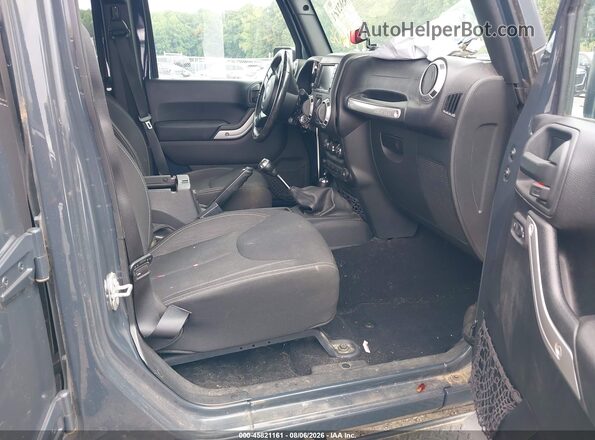 1C4BJWEG9GL194406 2016 JEEP WRANGLER UNLIMITED Blue Widok wnętrza z przodu