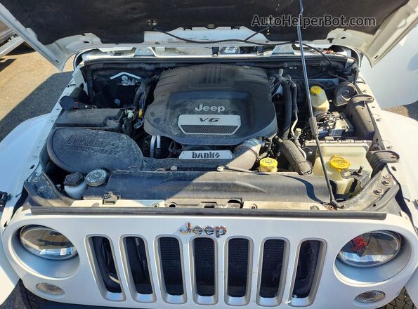 1C4BJWEG9GL327830 2016 JEEP WRANGLER White Սալոնի հետևի տեսք