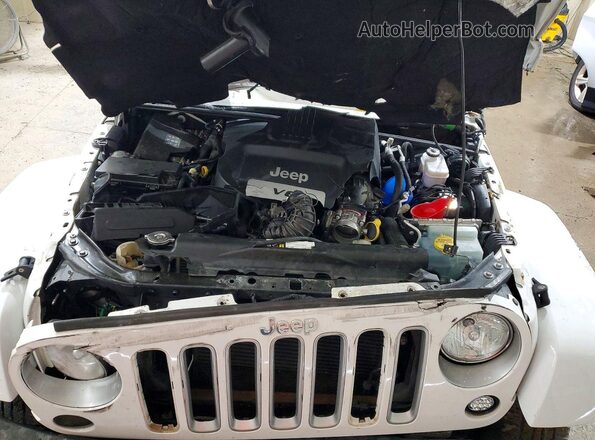 1C4BJWEGXGL340487 2016 JEEP WRANGLER White Vista del compartimento del motor