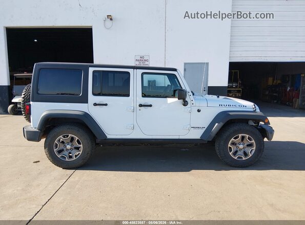 1C4BJWFG2HL509563 2017 JEEP WRANGLER UNLIMITED White Вид задньої частини салону