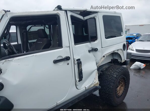 1C4BJWFG2HL561419 2017 JEEP WRANGLER UNLIMITED White 360 interior view