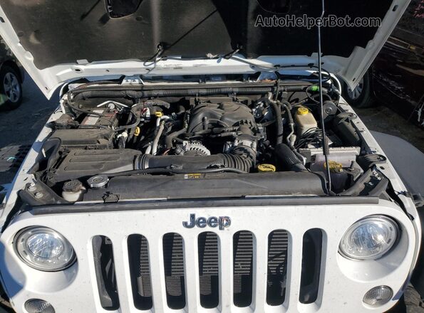 1C4BJWFG5HL505779 2017 JEEP WRANGLER White უკანა სალონის ხედი