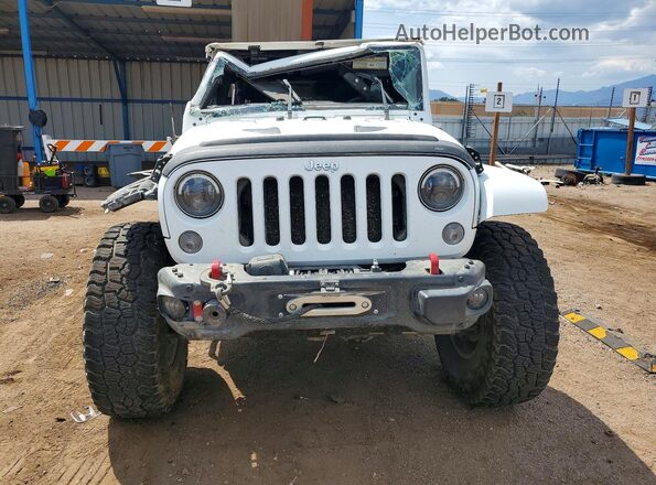 1C4BJWFG8GL163940 2016 JEEP WRANGLER White Widok z przodu