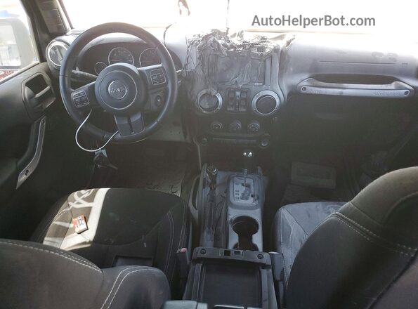 1C4BJWFG8GL263049 2016 JEEP WRANGLER Gray Dashboard view