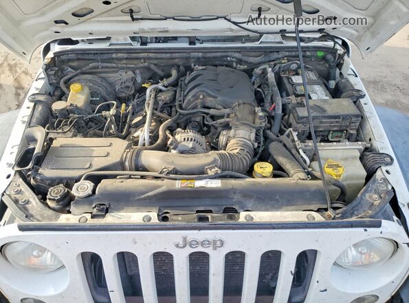1C4BJWKG8JL864149 2018 JEEP WRANGLER White Вид задньої частини салону