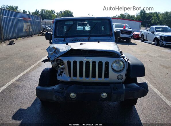 1C4BJWKG9GL293568 2016 JEEP WRANGLER UNLIMITED Серебряный Вид задней части салона