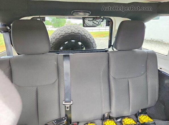 1C4HJWDG1GL346142 2016 JEEP WRANGLER Silver Vista de los asientos traseros