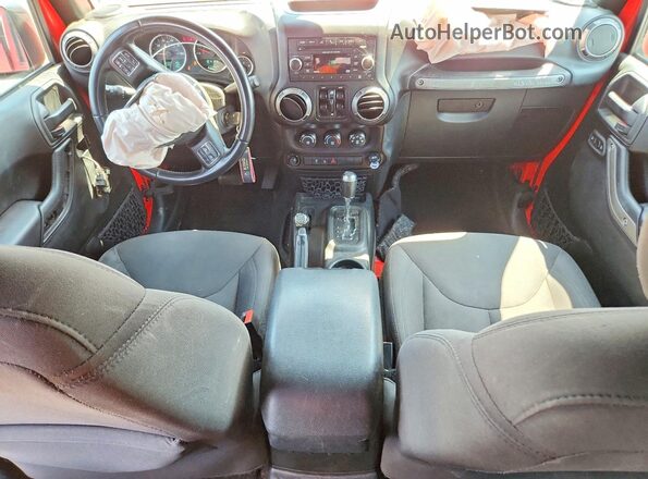 1C4HJWDG1JL820467 2018 JEEP WRANGLER Red Առջևի վահանակի տեսք