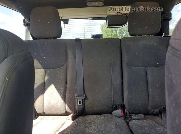 1C4HJWDG2HL654311 2017 JEEP WRANGLER White Widok tylnych siedzeń