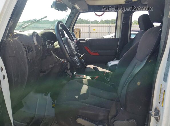1C4HJWDG2HL654311 2017 JEEP WRANGLER White Widok wnętrza z przodu