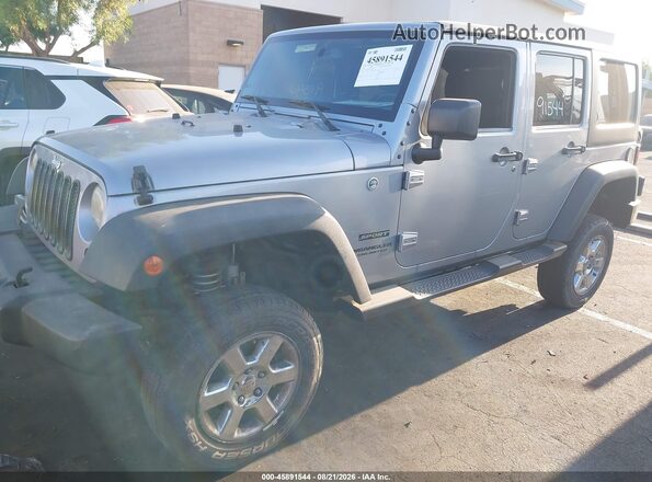 1C4HJWDG5GL135641 2016 JEEP WRANGLER UNLIMITED Silver Przód lewy