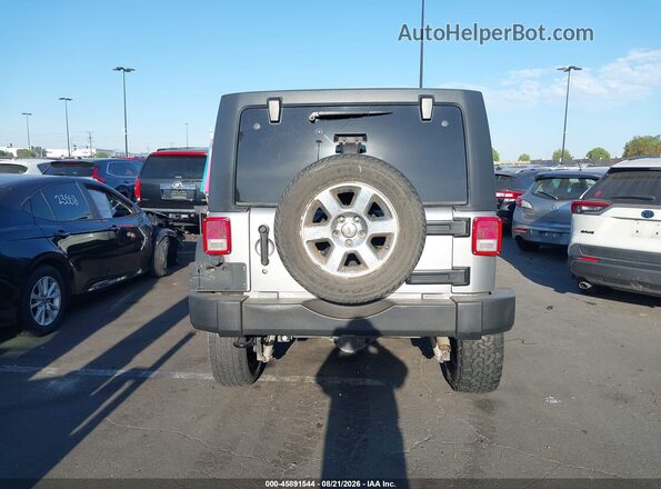 1C4HJWDG5GL135641 2016 JEEP WRANGLER UNLIMITED Silver 