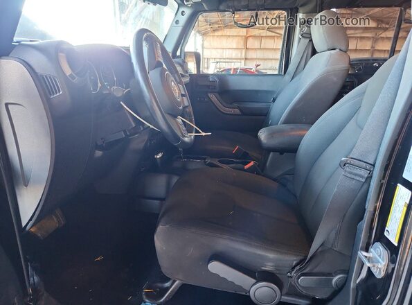 1C4HJWDG5GL235853 2016 JEEP WRANGLER Black Front interior view