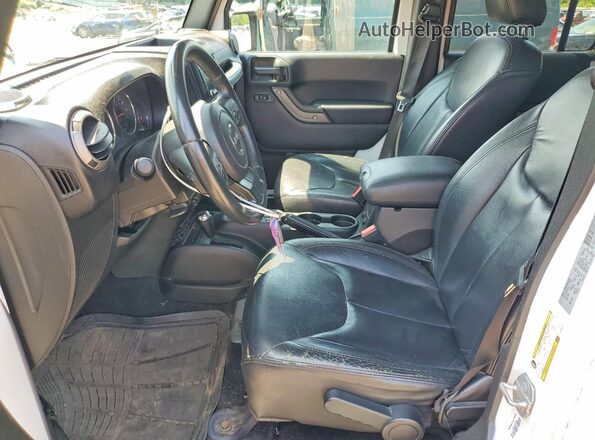 1C4HJWDG5GL303813 2016 JEEP WRANGLER Белый Вид салона спереди