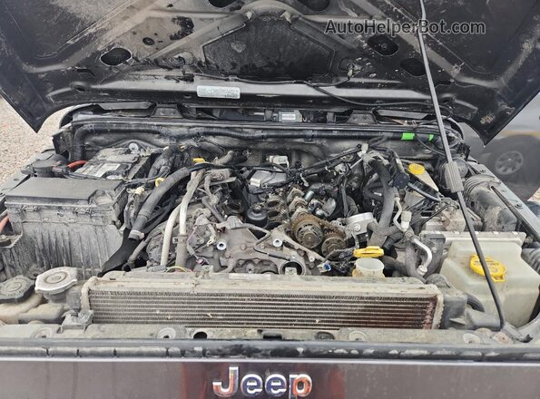 1C4HJWDG5JL921964 2018 JEEP WRANGLER Charcoal Вид задньої частини салону