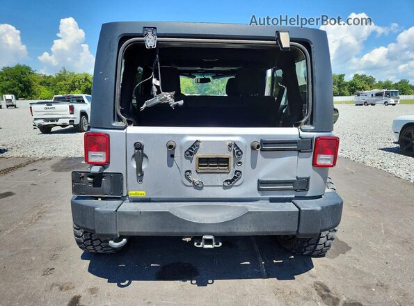 1C4HJWDG6JL868045 2018 JEEP WRANGLER Silver Rear view