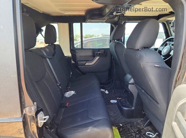 1C4HJWDG9GL326429 2016 JEEP WRANGLER Black Հետևի նստատեղերի տեսք