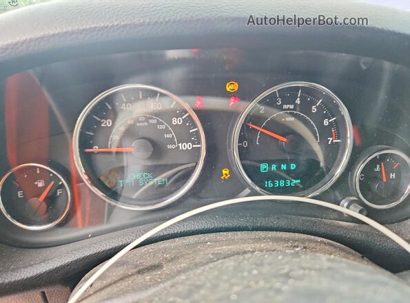 1C4HJWEG0HL684776 2017 JEEP WRANGLER Purple Սարքավորումների վահանակի տեսք