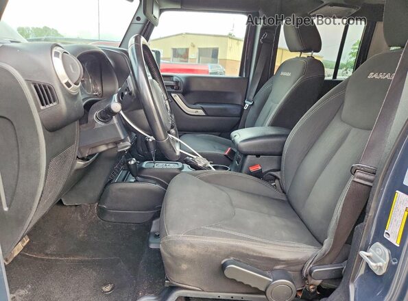 1C4HJWEG2JL897928 2018 JEEP WRANGLER Blue Vista interior delantera