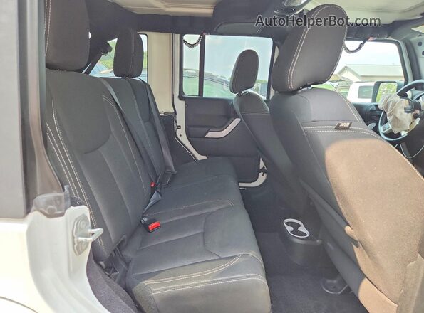 1C4HJWEG5GL312963 2016 JEEP WRANGLER White უკანა სალონის ხედი
