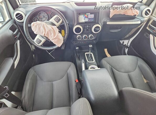 1C4HJWEG5GL312963 2016 JEEP WRANGLER White წინა პანელის ხედი