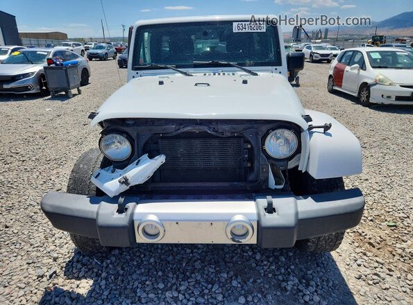 1C4HJWEG5JL893629 2018 JEEP WRANGLER White Widok z przodu