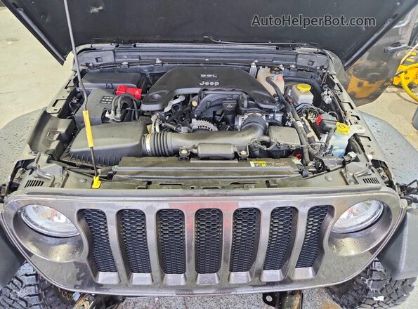 1C4HJXDG2JW165448 2018 JEEP WRANGLER Gray Vista del compartimento del motor