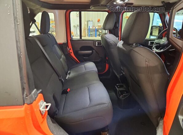 1C4HJXDG2LW209998 2020 JEEP WRANGLER Orange Вид задньої частини салону