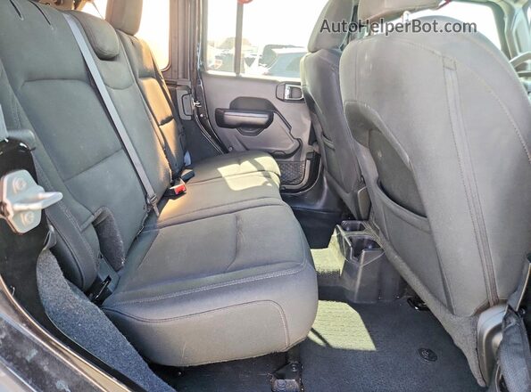 1C4HJXDG3JW155351 2018 JEEP WRANGLER Черный Вид задних сидений