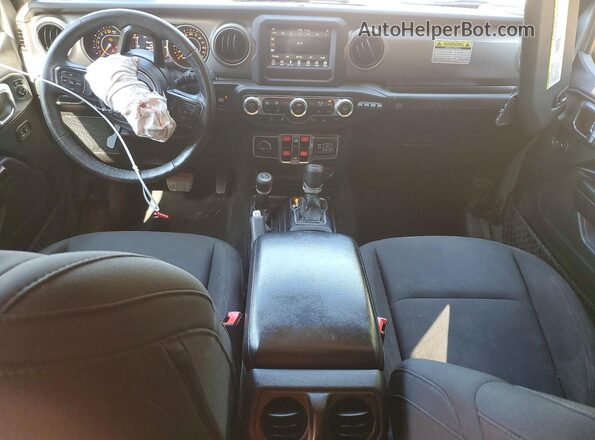 1C4HJXDG6JW104250 2018 JEEP WRANGLER Silver Vista del salpicadero