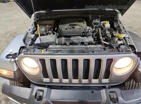 1C4HJXEN0LW165156 2020 JEEP WRANGLER Silver Вид задньої частини салону