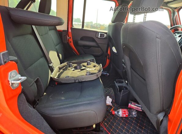 1C4HJXEN7LW231640 2020 JEEP WRANGLER Orange Rear interior view