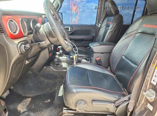 1C4HJXFG1JW214264 2018 JEEP WRANGLER Gray Widok wnętrza z przodu