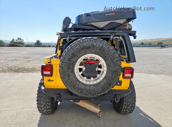 1C4HJXFNXJW332201 2018 JEEP WRANGLER Yellow Հետևի տեսք
