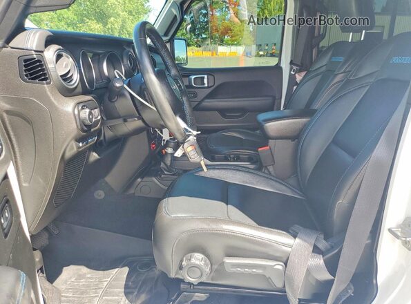 1C4JJXR68MW801862 2021 JEEP WRANGLER White Front interior view