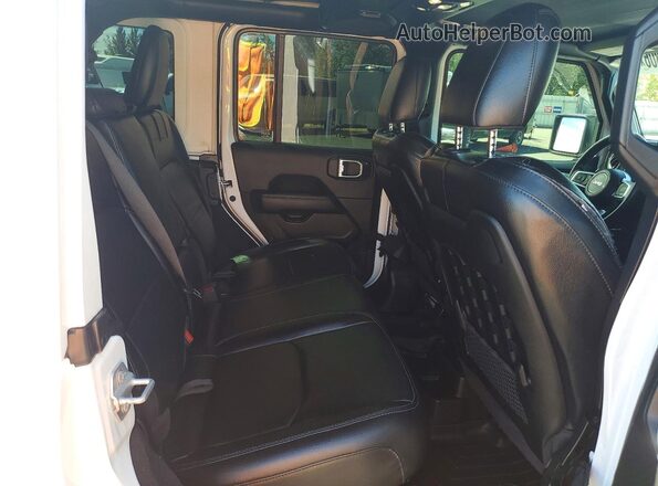 1C4JJXR68MW801862 2021 JEEP WRANGLER White Rear seats view