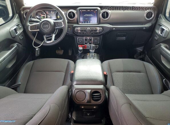 1C4JJXR6XPW606009 2023 JEEP WRANGLER Черный Вид панели приборов