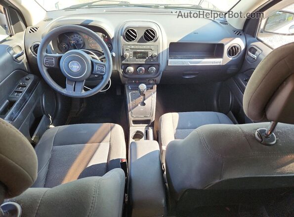 1C4NJCBA0GD600515 2016 JEEP COMPASS White Dashboard view