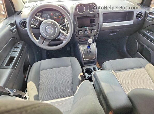 1C4NJCBA1HD147278 2017 JEEP COMPASS Red Widok deski rozdzielczej