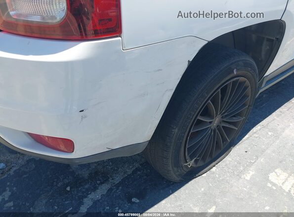 1C4NJCBA2GD753610 2016 JEEP COMPASS Белый Вид спереди