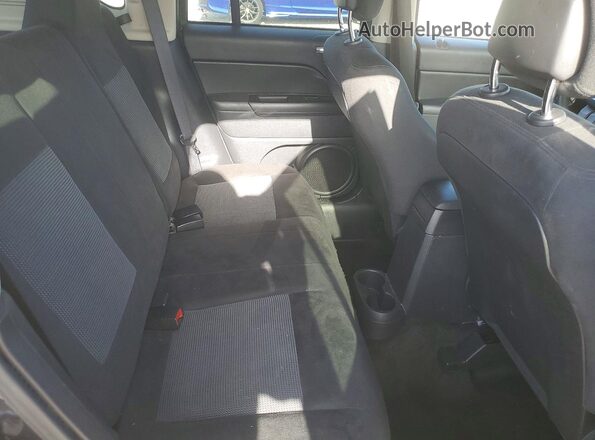 1C4NJCBA3GD560009 2016 JEEP COMPASS Blue უკანა სალონის ხედი
