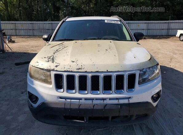 1C4NJCBB6GD806480 2016 JEEP COMPASS Белый Вид спереди