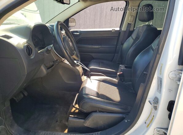 1C4NJCBB6GD806480 2016 JEEP COMPASS Белый Вид салона спереди