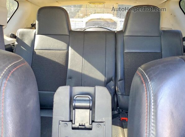 1C4NJCBB6GD806480 2016 JEEP COMPASS Белый Вид задних сидений