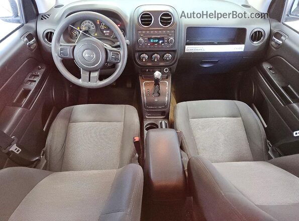 1C4NJCBB8GD777449 2016 JEEP COMPASS Black Dashboard view