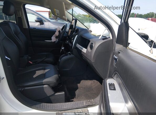 1C4NJCEA0HD212889 2017 JEEP COMPASS Белый Вид салона спереди